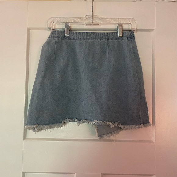 BELMONT SHORE LIGHT WASH WRAP SKIRT - Picture 3 of 3